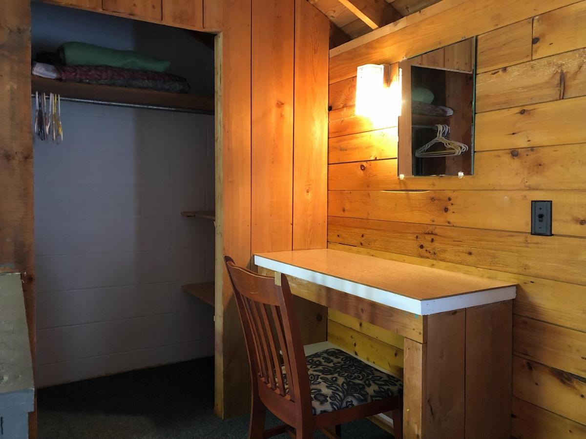 The Waterfront Motel Grand Barachois Exterior foto
