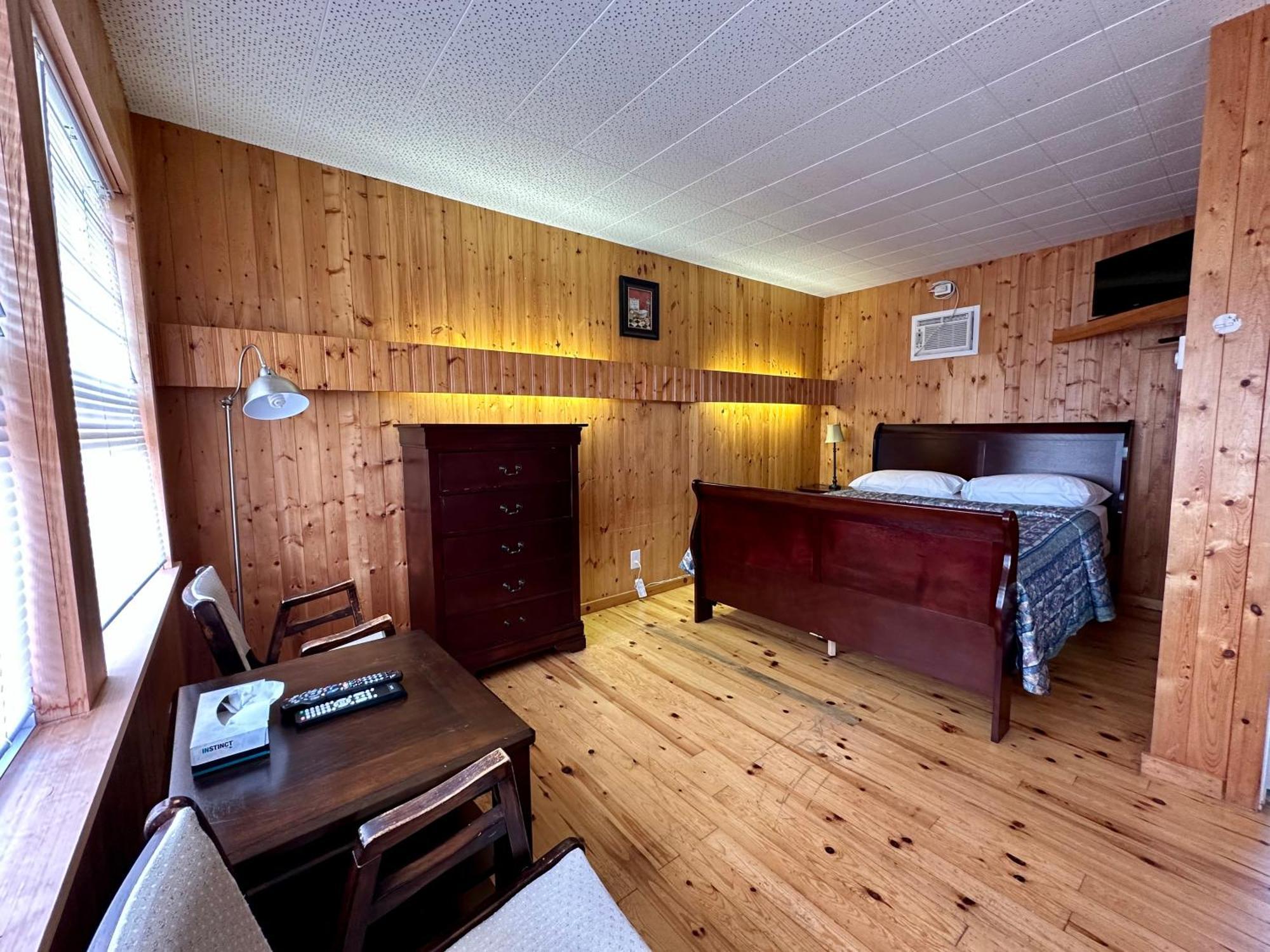 The Waterfront Motel Grand Barachois Exterior foto